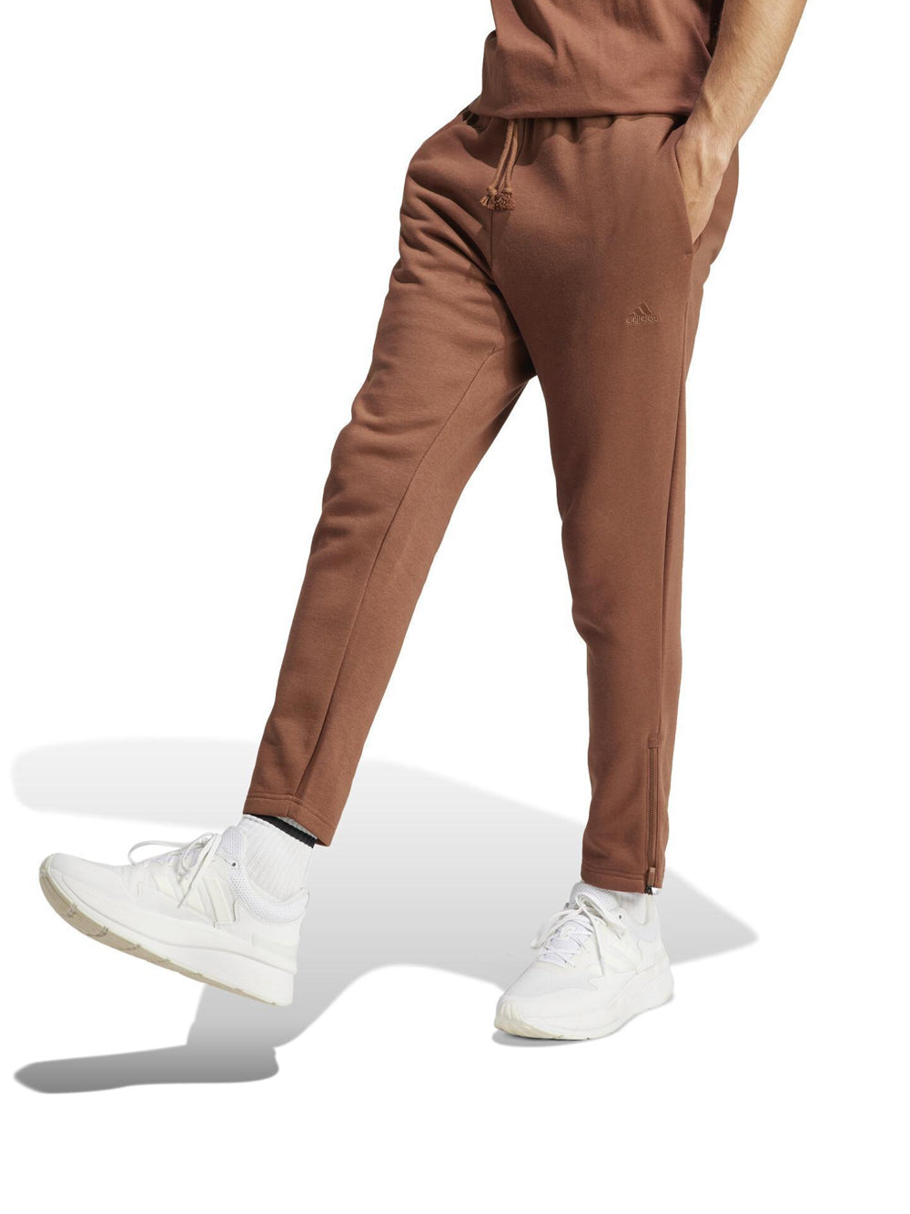 Adidas Pantalone Tuta Adidas All Szn Fleece Tapered da Uomo Marrone IJ6901 Opportunity Stores